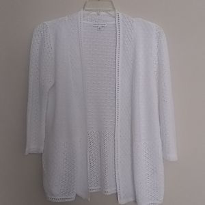 Beautiful White 3/4 Sleeve Sweater XL